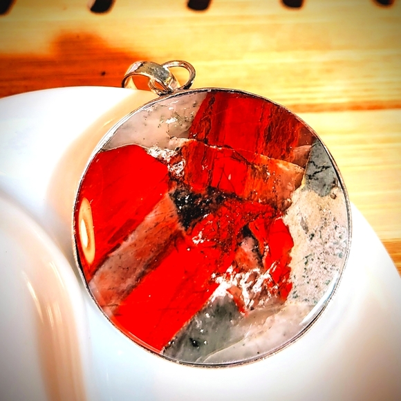 2", Super-Chunky, Oval Shaped, Bright Red Stone Disc Pendant/Sparkling Crystals. - Picture 5 of 6